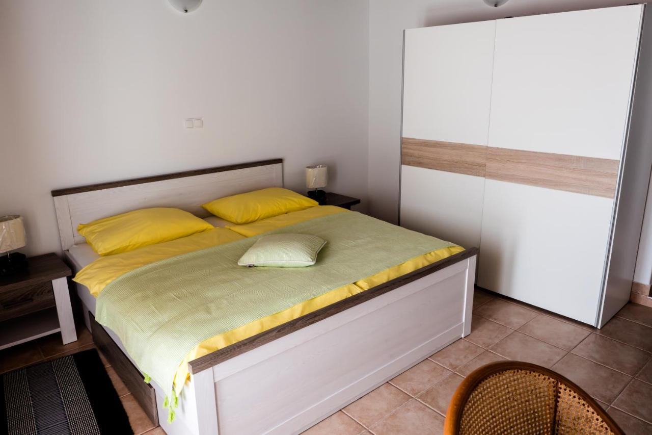 Apartment-Rooms Preka Palit Buitenkant foto