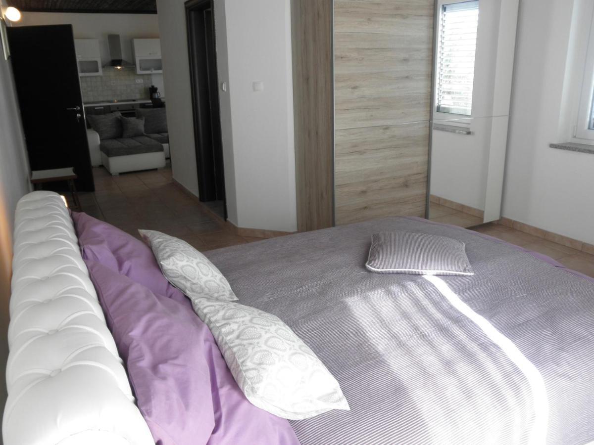 Apartment-Rooms Preka Palit Buitenkant foto