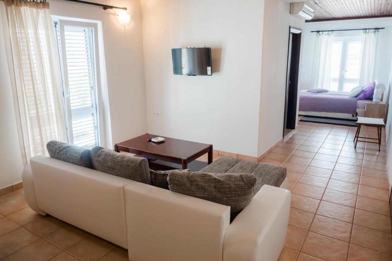 Apartment-Rooms Preka Palit Buitenkant foto