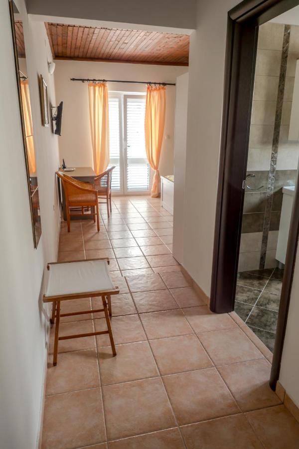 Apartment-Rooms Preka Palit Buitenkant foto