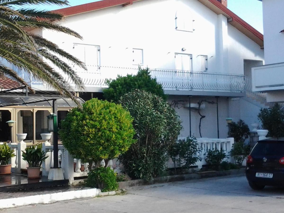 Apartment-Rooms Preka Palit Buitenkant foto