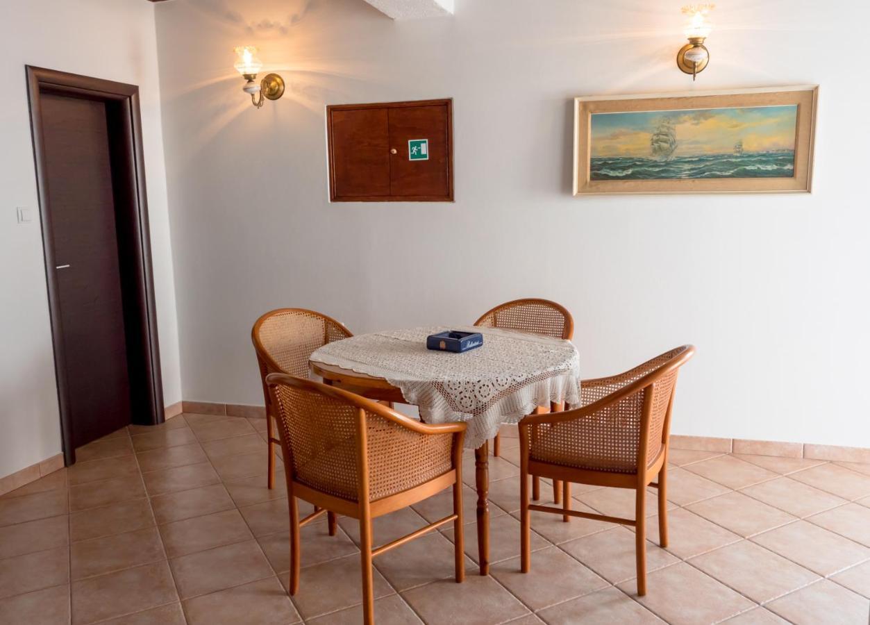 Apartment-Rooms Preka Palit Buitenkant foto